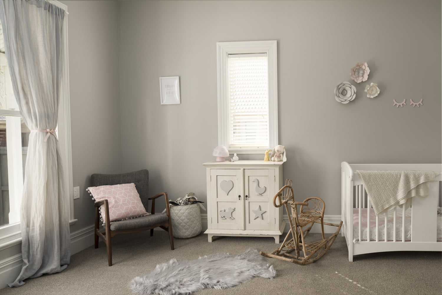 https://www.freepik.com/free-photo/bedroom-baby-with-light-colored-furniture-walls_10759523.htm#fromView=search&page=1&position=40&uuid=a0f4d868-f47b-4148-a81e-4976032d6152